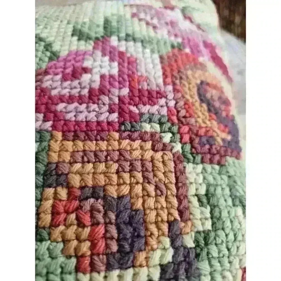 Vintage Needle Point Floral Pillow 17x17/ Velvet Backing Beautiful Colors - Picture 2 of 16